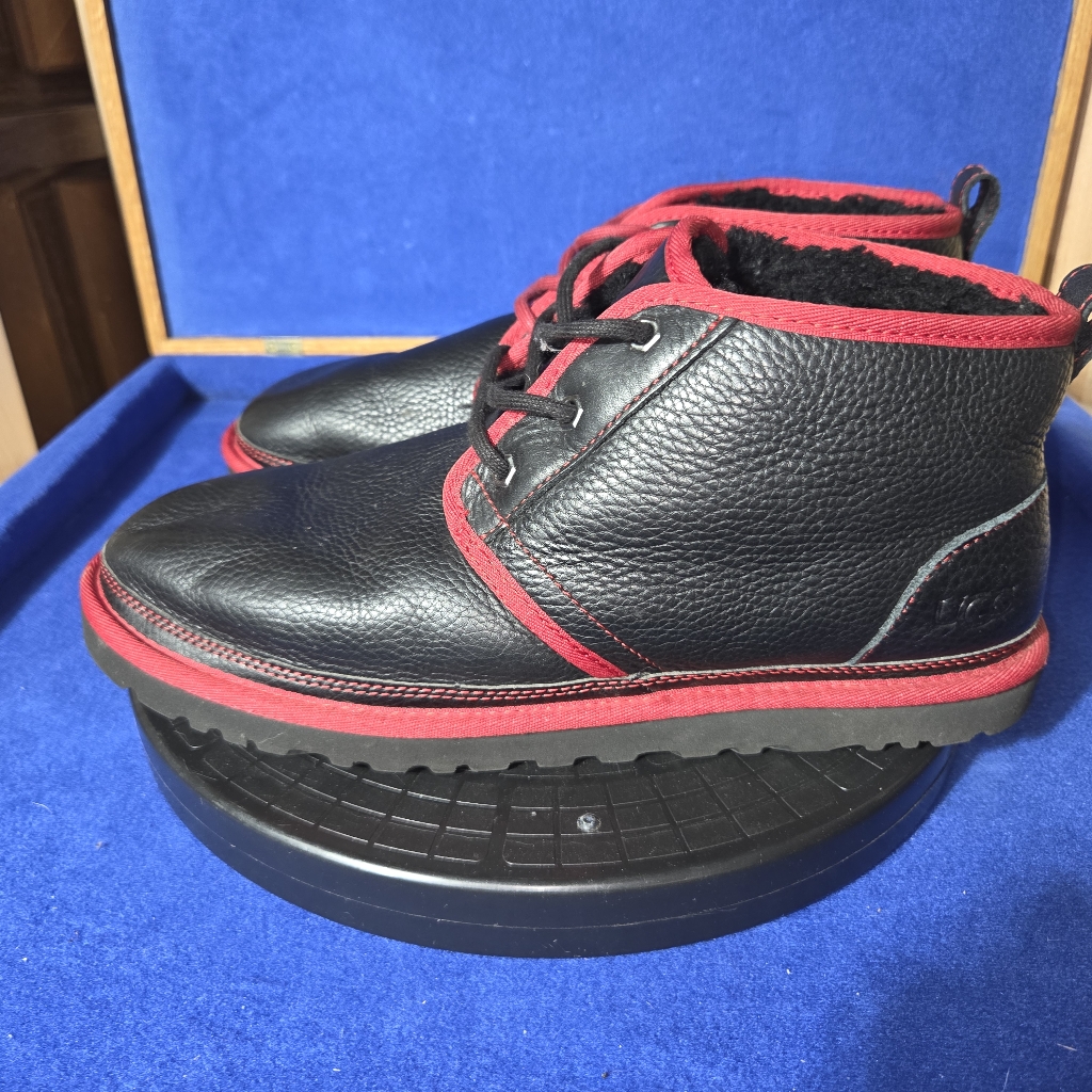 Ugg Men's Meumel Black Leather Chukka Boots W/Red Trim, Sz. 11-Us, 44-Eu